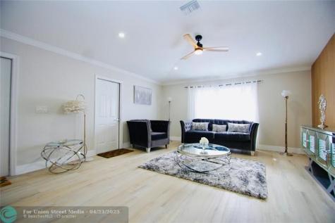 244 NW 6th Avenue Delray Beach FL 33444