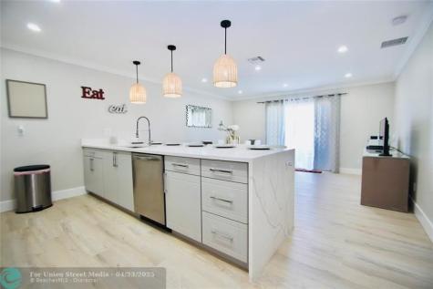 244 NW 6th Avenue Delray Beach FL 33444