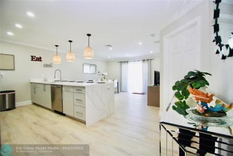 244 NW 6th Avenue Delray Beach FL 33444