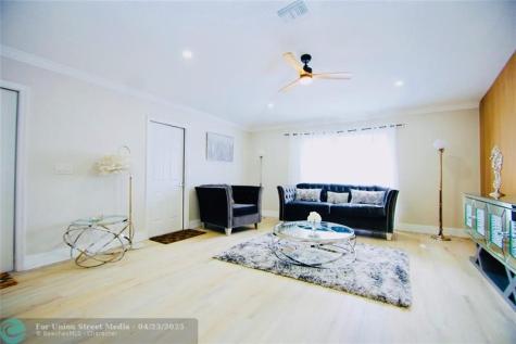 244 NW 6th Avenue Delray Beach FL 33444