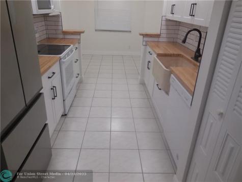 1802 Eleuthera Point Coconut Creek FL 33066