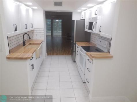 1802 Eleuthera Point Coconut Creek FL 33066