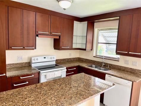 1411 NW 79th Way Pembroke Pines FL 33024