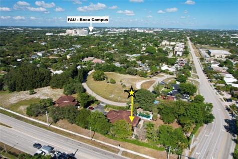 444 Pine Circle Boca Raton FL 33432
