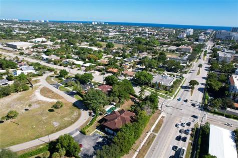 444 Pine Circle Boca Raton FL 33432