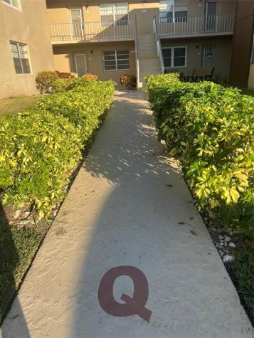 785 Burgundy Q Delray Beach FL 33484