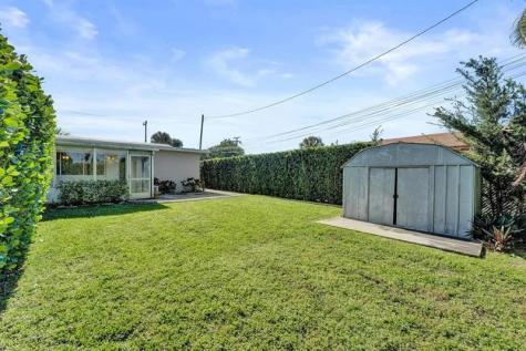 1623 NE 45th Street Oakland Park FL 33334