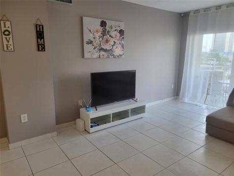 Hallandale Beach FL 33009