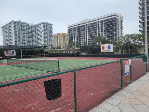 Hallandale Beach FL 33009