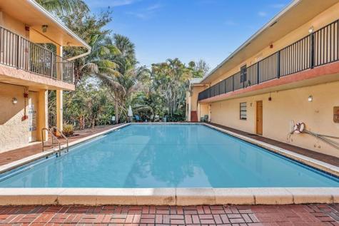 1826 N Dixie Highway Fort Lauderdale FL 33305