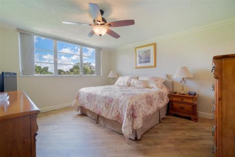 820 S Hollybrook Drive Pembroke Pines FL 33025