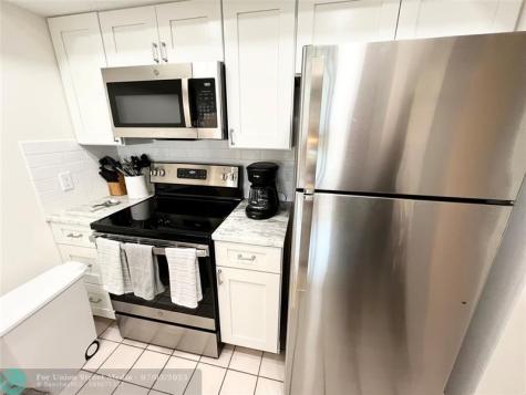 40 NE Plantation Road Stuart FL 34996