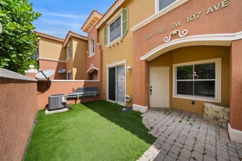717 SW 107th Avenue Pembroke Pines FL 33025