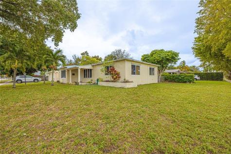 5602 Jefferson Street Hollywood FL 33023