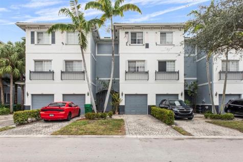1425 NW 36th Way Lauderhill FL 33311