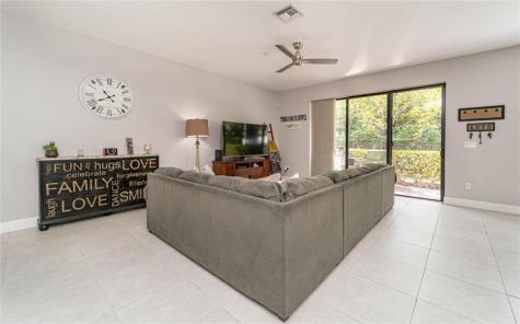 20938 NW 1st Street Pembroke Pines FL 33029