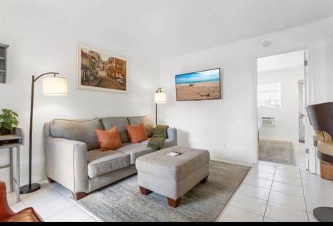 820 NE 16th Avenue Fort Lauderdale FL 33304
