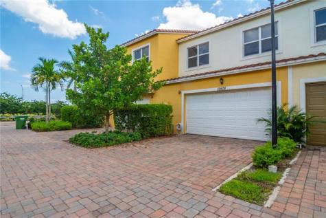 12408 NW 17ct Pembroke Pines FL 33028