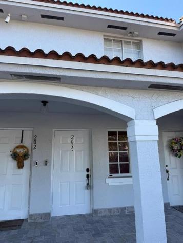 3526 W 76th Street Hialeah FL 33018