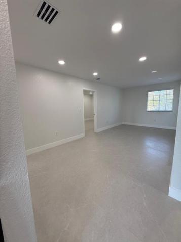 3526 W 76th Street Hialeah FL 33018