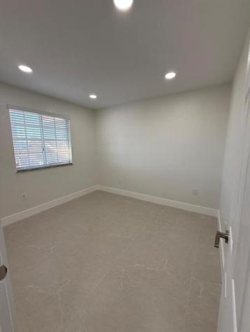 3526 W 76th Street Hialeah FL 33018