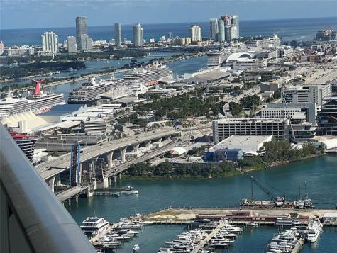 159 NE 6th Street Miami FL 33132