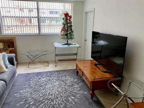 Hallandale Beach FL 33009
