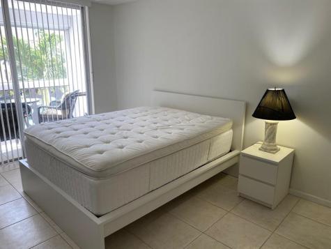 Hallandale Beach FL 33009