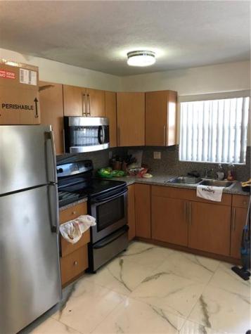 21 SW 109th Avenue Miami FL 33174