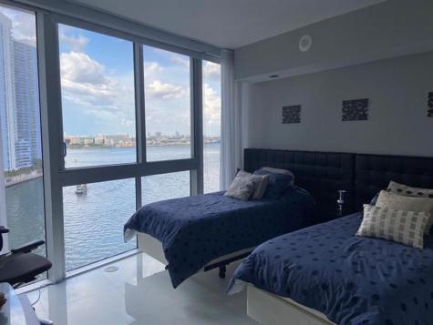 465 Brickell Avenue Miami FL 33131