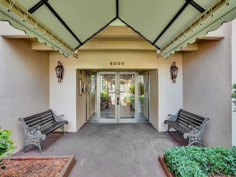 4000 N Hills Drive Hollywood FL 33021