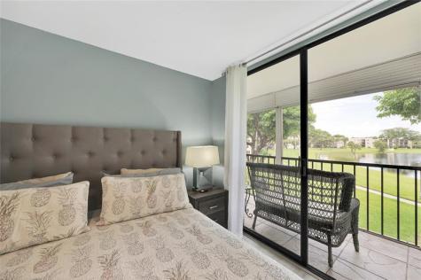 5250 Las Verdes Circle Delray Beach FL 33484