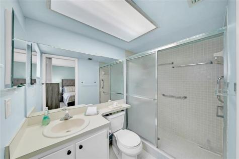 5250 Las Verdes Circle Delray Beach FL 33484
