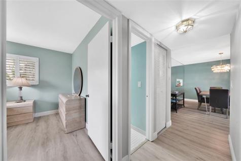 5250 Las Verdes Circle Delray Beach FL 33484