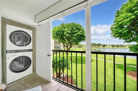 5250 Las Verdes Circle Delray Beach FL 33484