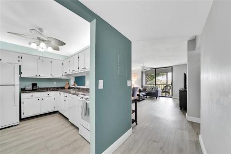 5250 Las Verdes Circle Delray Beach FL 33484