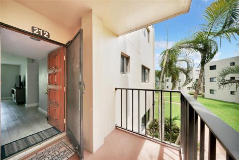 5250 Las Verdes Circle Delray Beach FL 33484