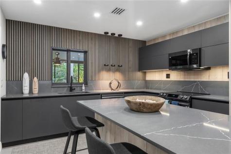 425 NE 25th Street Wilton Manors FL 33305