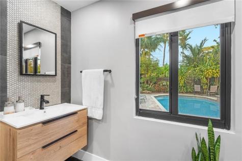 425 NE 25th Street Wilton Manors FL 33305