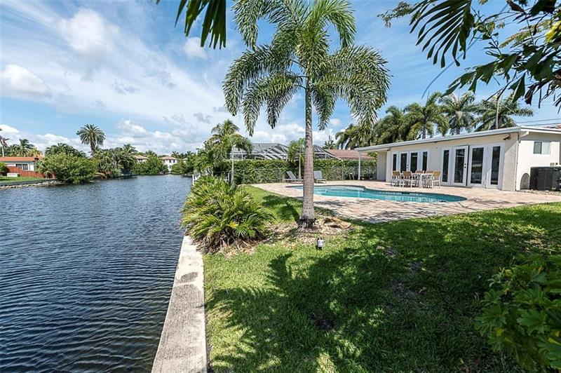 1162 Hayes Street Hollywood FL 33019