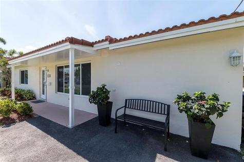 1162 Hayes Street Hollywood FL 33019