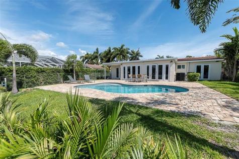 1162 Hayes Street Hollywood FL 33019