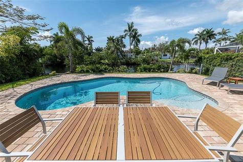 1162 Hayes Street Hollywood FL 33019