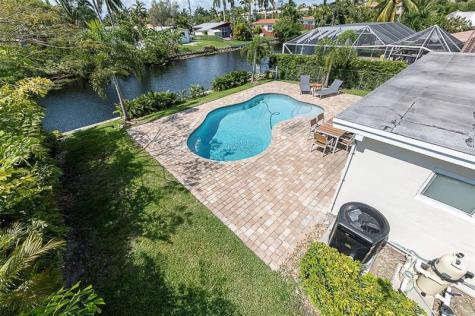 1162 Hayes Street Hollywood FL 33019