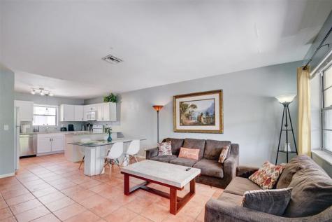 103 SW 10th Avenue Boynton Beach FL 33435