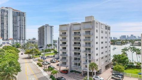 95 N Birch Road Fort Lauderdale FL 33304