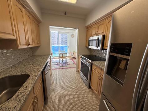19707 Turnberry Way Miami FL 33180