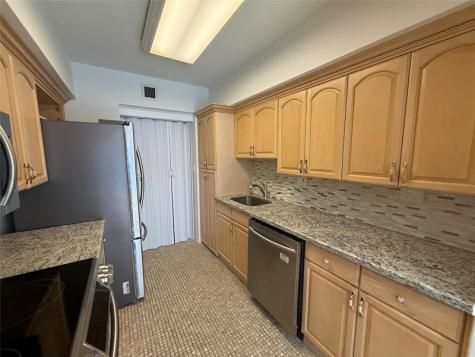 19707 Turnberry Way Miami FL 33180