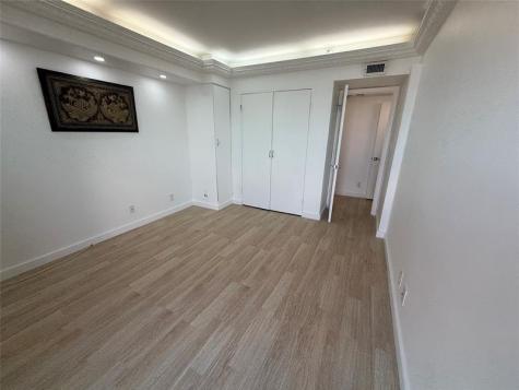 19707 Turnberry Way Miami FL 33180