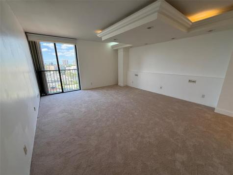 19707 Turnberry Way Miami FL 33180